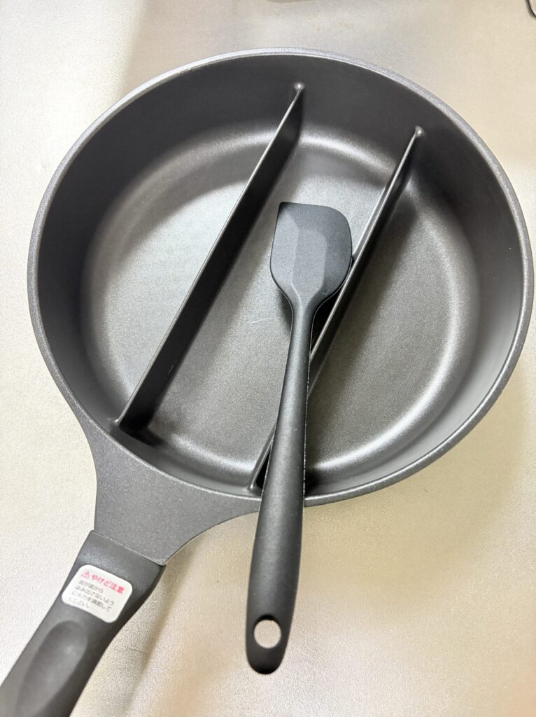 センターエッグトリプルパン